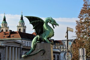 Slovenia at the turn of the 20th and 21st centuries: Research by historians and testimonies of contemporaries Cover Image